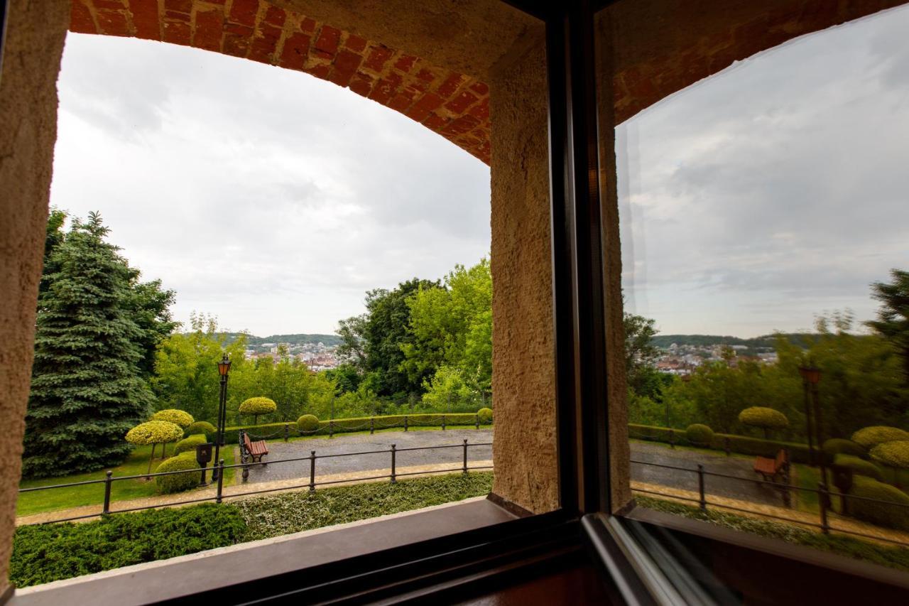 Citadel Gastro Boutique Hotel Lviv Extérieur photo